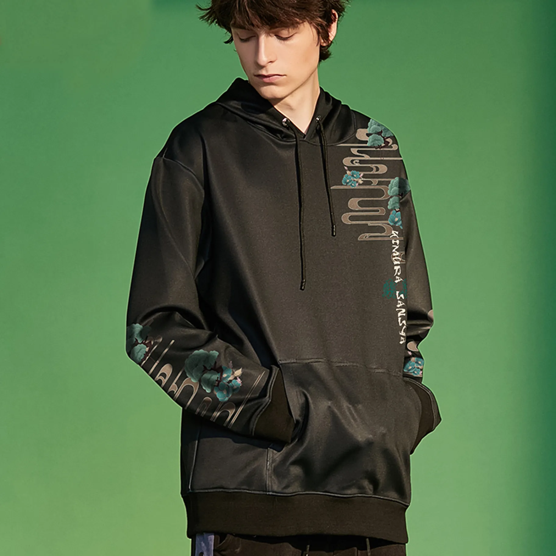 義 Goddess of War Pullover Hoodie