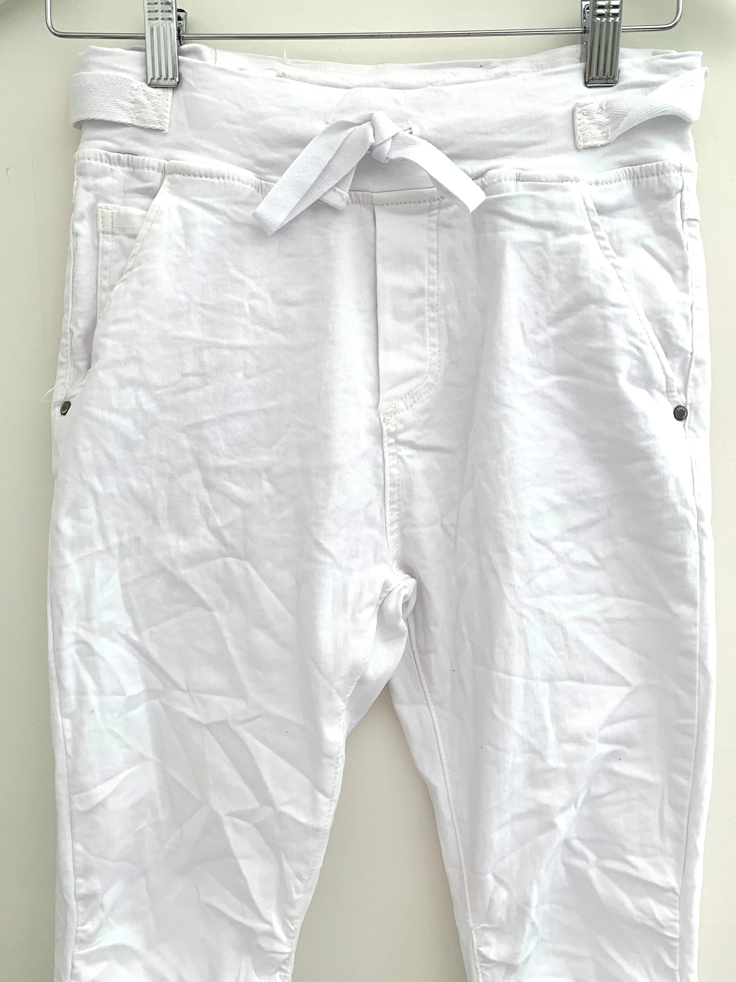 Jean Joggers in White